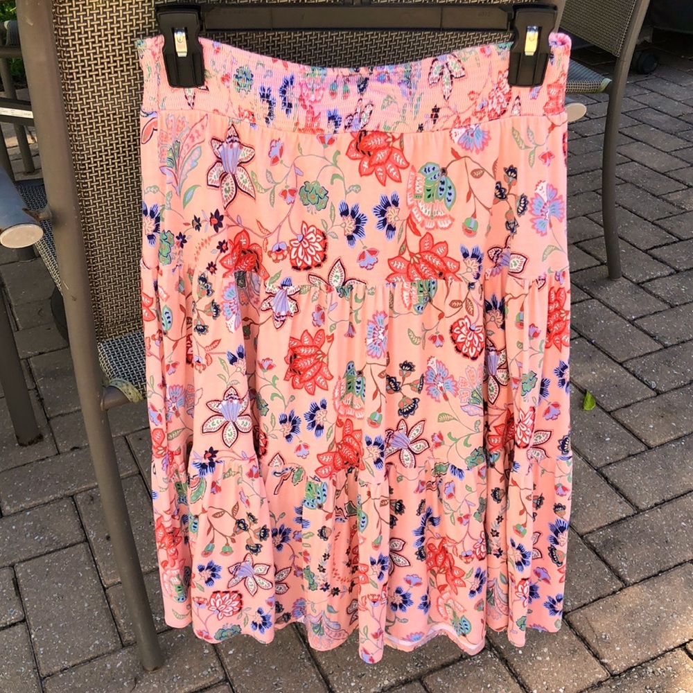 Peach elastic skirt for spring